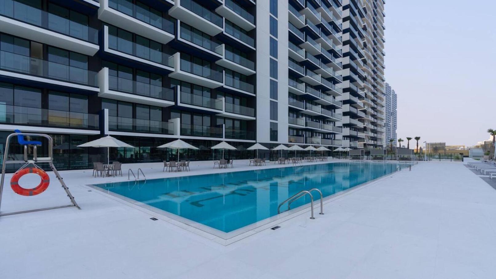 Sleek 1br In Jvc Free Parking Pool & Balcony Dubai
