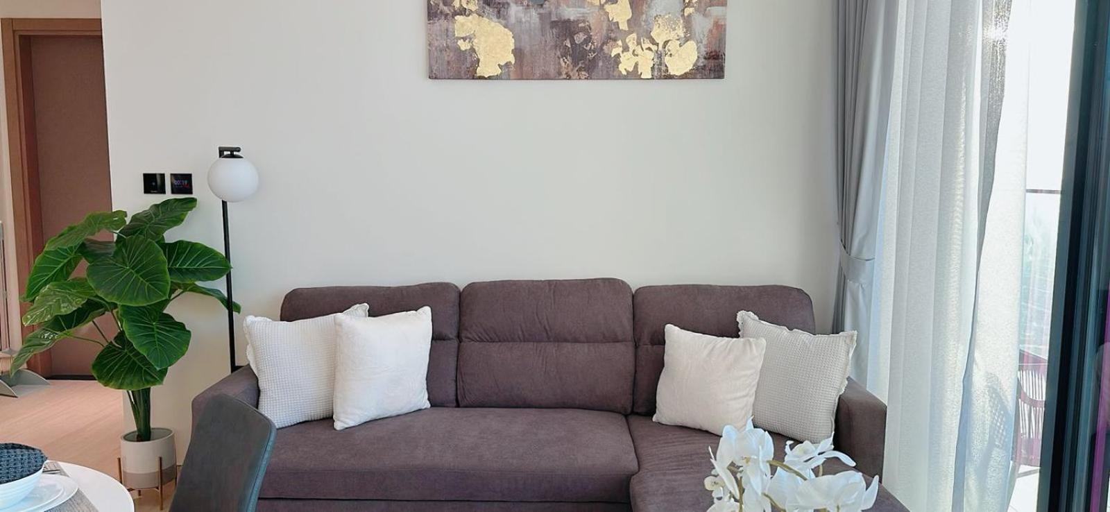 Apartment Sleek 1br In Jvc Free Parking Pool & Balcony *